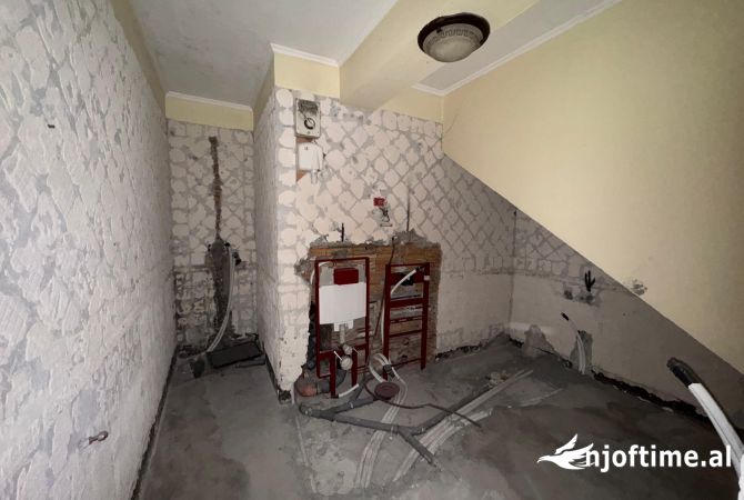 Shtepi ne shitje 2+1 ne Tirane - 370,000 Euro