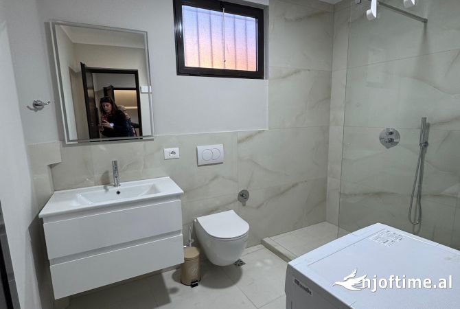 Shtepi me qera Shtepi Private ne Tirane, 1+1, Mobilimi E mobiluar, Pagesa 600  Euro.