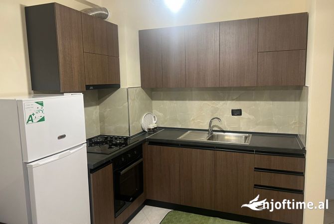 Shtepi me qera 1+1 ne Tirane - 47,000 Leke