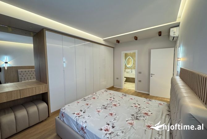 Shtepi me qera Apartament ne Tirane, 2+1, Mobilimi E mobiluar, Pagesa 1,200  Euro.