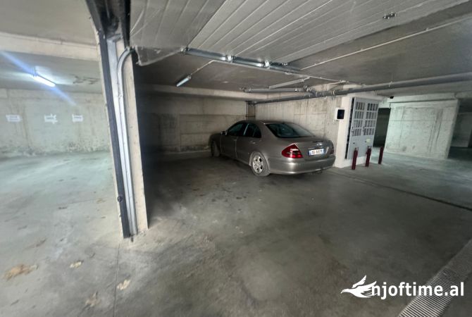 Shtepi me qera Apartament ne Tirane, 2+1, Mobilimi E mobiluar, Pagesa 1,200  Euro.