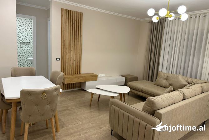 Shtepi me qera Apartament ne Tirane, 1+1, Mobilimi E mobiluar, Pagesa 85,000  Leke.