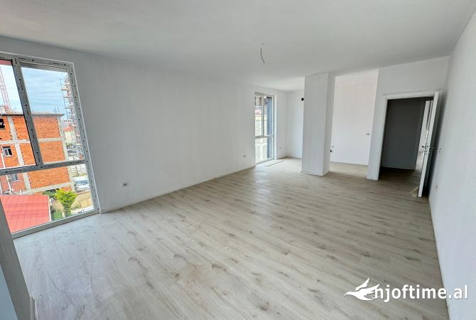 Shtepi me qera 2+1 ne Tirane - 700 Euro