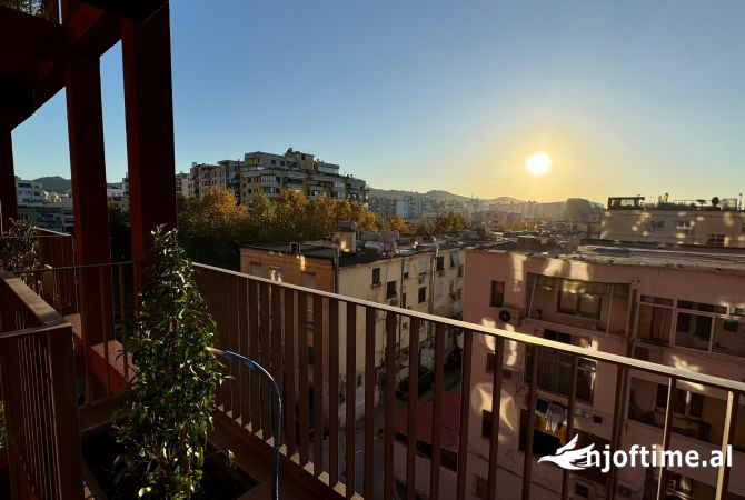 Ambient biznesi me qera 3+1 ne Tirane - 1,200 Euro