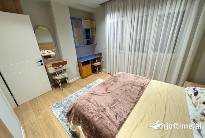 Shtepi me qera Apartament ne Tirane, 2+1, Mobilimi E mobiluar, Pagesa 750  Euro.