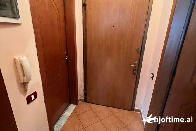 Shtepi me qera 1+1 ne Tirane - 40,000 Leke