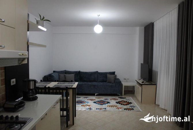 Shtepi me qera 2+1 ne Tirane - 600 Euro