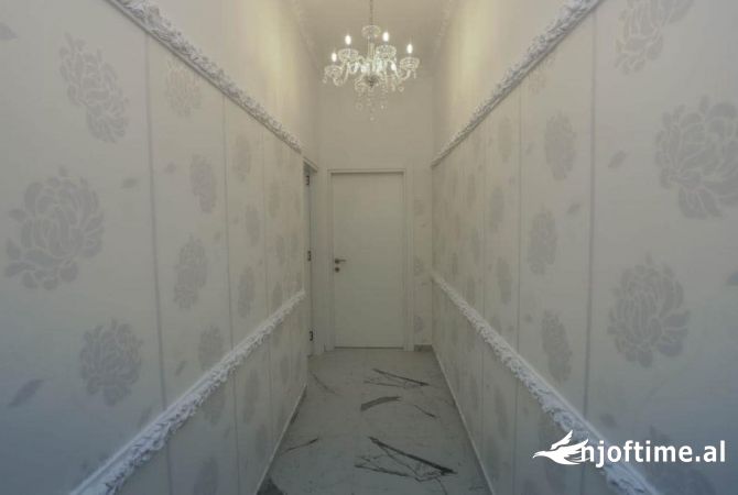 Shtepi me qera 1+1 ne Tirane - 80,000 Leke