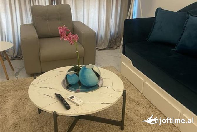 Shtepi me qera Apartament ne Tirane, 1+1, Mobilimi E mobiluar, Pagesa 80,000  Leke.