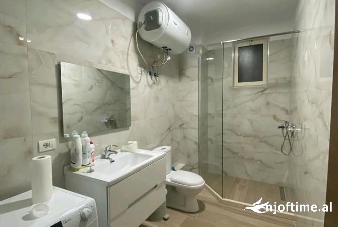 Shtepi me qera 2+1 ne Tirane - 700 Euro