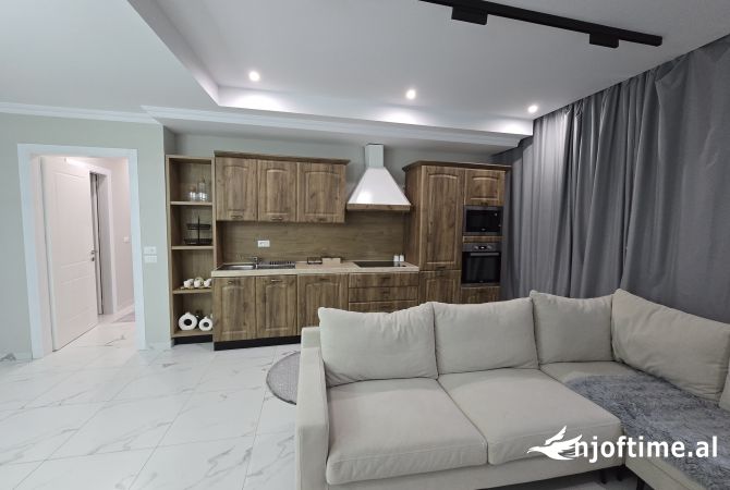 Shtepi me qera Apartament ne Tirane, 2+1, Mobilimi E mobiluar, Pagesa 2,000  Euro.