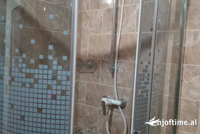 Shtepi me qera Apartament ne Tirane, 1+1, Mobilimi E mobiluar, Pagesa 40,000  Leke.