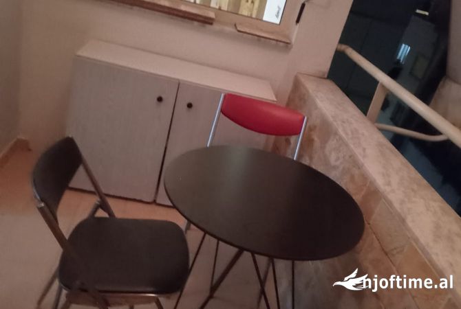 Shtepi me qera Apartament ne Tirane, 1+1, Mobilimi E mobiluar, Pagesa 40,000  Leke.