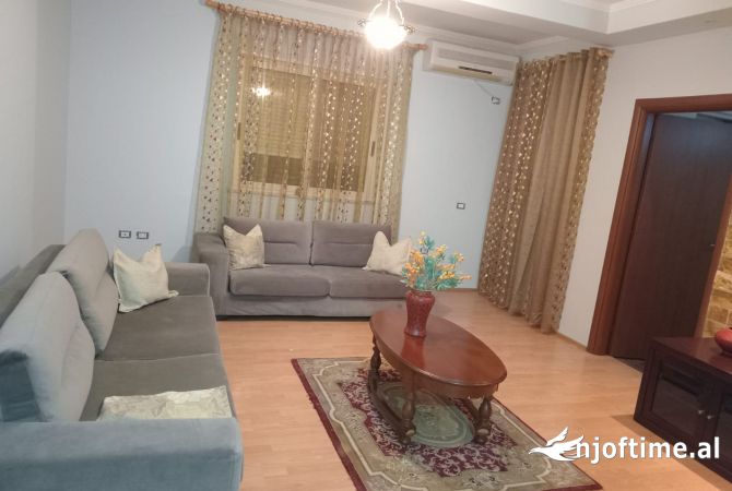 Shtepi me qera 1+1 ne Tirane - 40,000 Leke