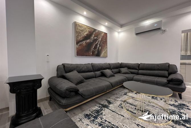 Shtepi me qera 2+1 ne Tirane - 1,200 Euro