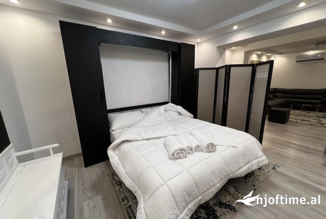 Shtepi me qera 2+1 ne Tirane - 1,200 Euro