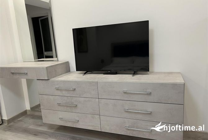 Shtepi me qera Apartament ne Tirane, 2+1, Mobilimi E mobiluar, Pagesa 1,200  Euro.