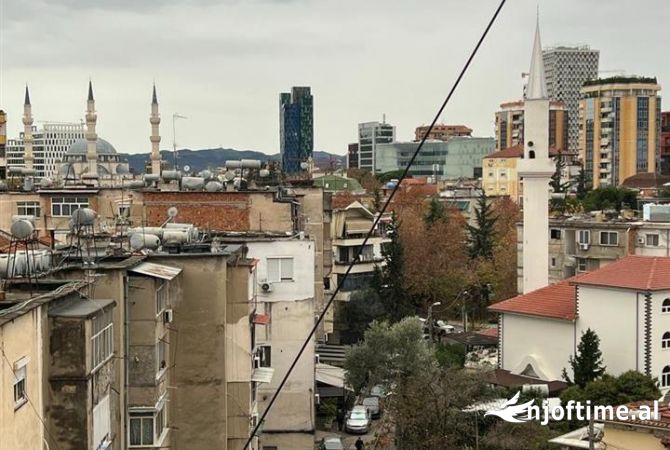 Shtepi me qera Apartament ne Tirane, 1+1, Mobilimi E mobiluar, Pagesa 750  Euro.