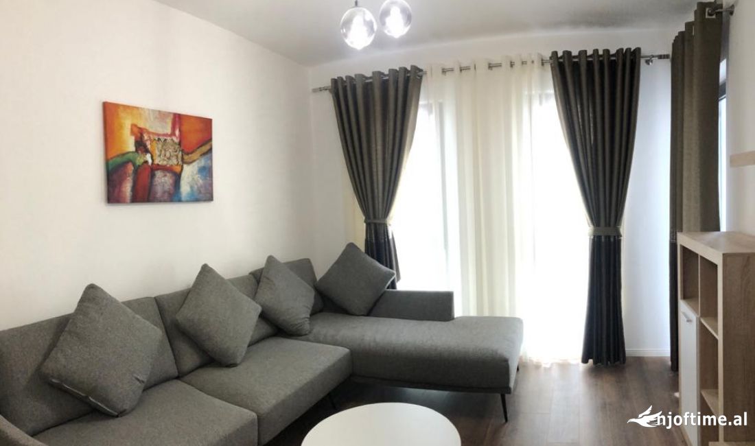 Shtepi me qera Apartament ne Tirane, 1+1, Mobilimi E mobiluar, Pagesa 550  Euro.