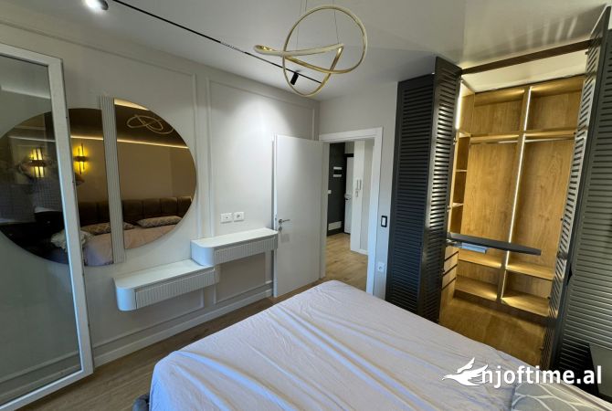 Shtepi ne shitje Apartament ne Tirane, 1+1, Mobilimi E mobiluar, Pagesa 160,000  Euro.