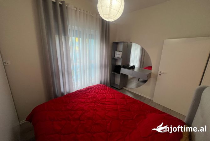 Shtepi ne shitje Apartament ne Tirane, 2+1, Mobilimi E mobiluar, Pagesa 140,000  Euro.