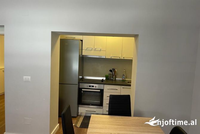Shtepi me qera Apartament ne Tirane, 1+1, Mobilimi E mobiluar, Pagesa 650  Euro.