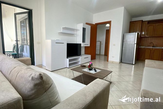 Shtepi ne shitje Apartament ne Tirane, 2+1, Mobilimi E mobiluar, Pagesa 208,800  Euro.