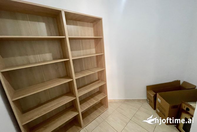 Shtepi ne shitje Apartament ne Tirane, 2+1, Mobilimi E mobiluar, Pagesa 208,800  Euro.