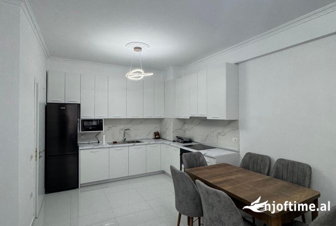 Shtepi me qera 1+1 ne Tirane - 450 Euro
