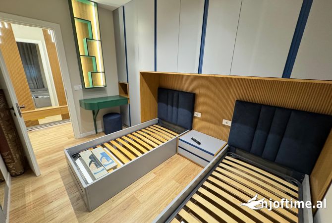 Shtepi me qera Apartament ne Tirane, 2+1, Mobilimi E mobiluar, Pagesa 1,000  Euro.