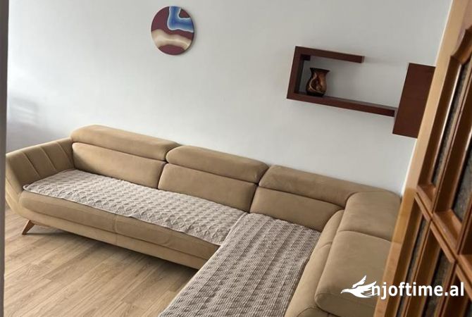 Shtepi me qera Apartament ne Tirane, 2+1, Mobilimi E mobiluar, Pagesa 70,000  Leke.