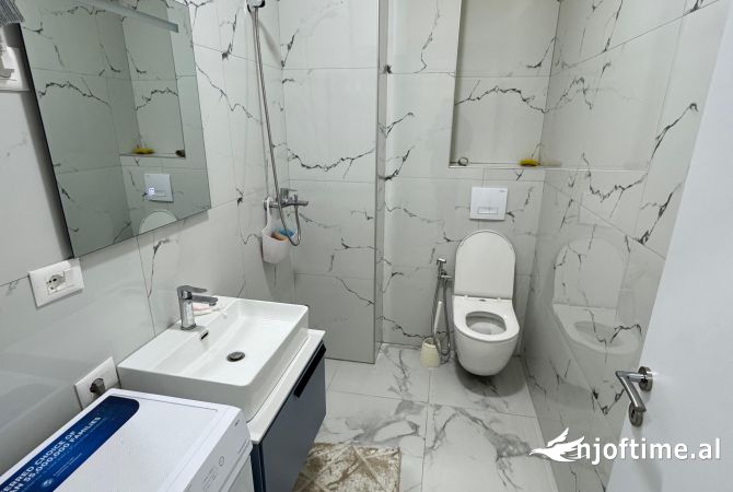 Shtepi me qera Apartament ne Tirane, 1+1, Mobilimi E mobiluar, Pagesa 550  Euro.