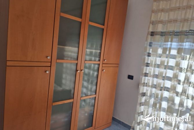 Shtepi me qera Apartament ne Tirane, 2+1, Mobilimi E mobiluar, Pagesa 45,000  Leke.