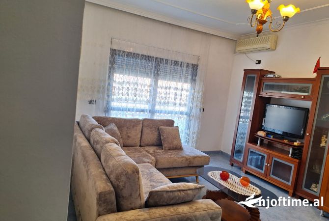 Shtepi me qera Apartament ne Tirane, 2+1, Mobilimi E mobiluar, Pagesa 45,000  Leke.