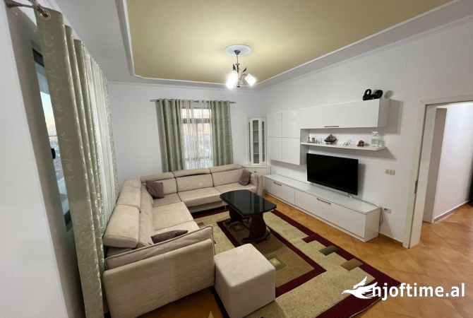 Shtepi me qera 2+1 ne Tirane - 40,000 Leke