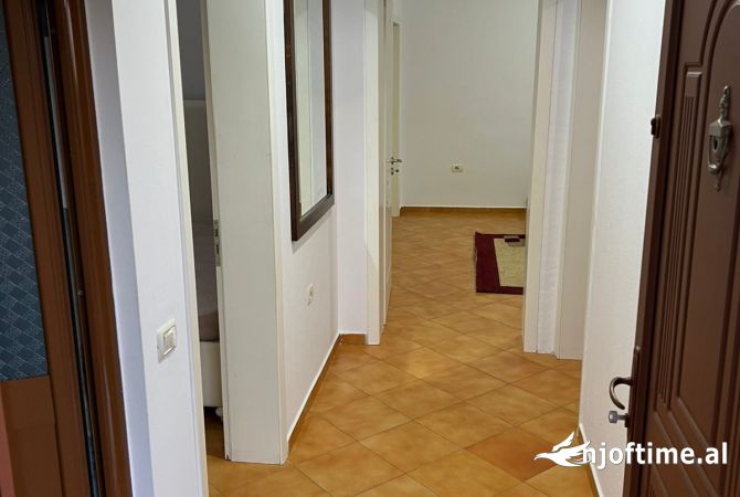 Shtepi me qera Shtepi Private ne Tirane, 2+1, Mobilimi E mobiluar, Pagesa 40,000  Leke.