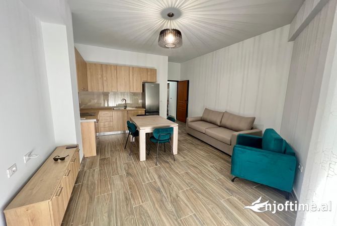 Shtepi me qera Apartament ne Tirane, 2+1, Mobilimi E mobiluar, Pagesa 600  Euro.