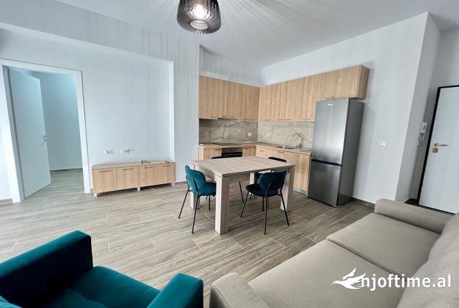 Shtepi me qera Apartament ne Tirane, 2+1, Mobilimi E mobiluar, Pagesa 600  Euro.