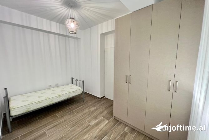 Shtepi me qera Apartament ne Tirane, 2+1, Mobilimi E mobiluar, Pagesa 600  Euro.
