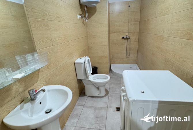 Shtepi me qera 2+1 ne Tirane - 330 Euro