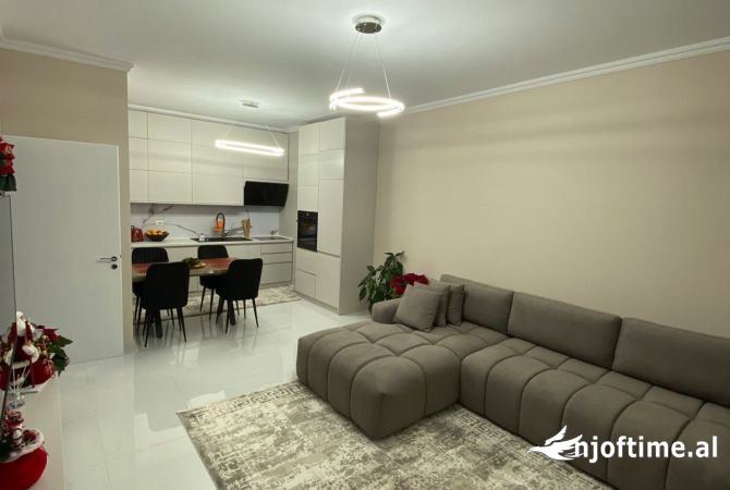 Shtepi me qera 2+1 ne Tirane - 600 Euro