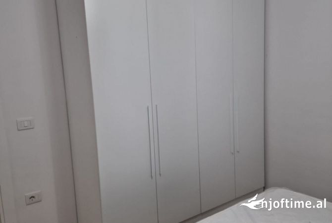 Shtepi me qera Apartament ne Tirane, 1+1, Mobilimi E mobiluar, Pagesa 50,000  Leke.