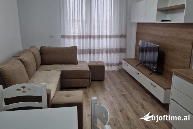Shtepi me qera Apartament ne Tirane, 1+1, Mobilimi E mobiluar, Pagesa 50,000  Leke.