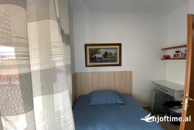 Shtepi me qera Apartament ne Tirane, 2+1, Mobilimi E mobiluar, Pagesa 600  Euro.