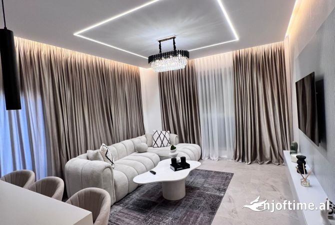 Shtepi me qera Apartament ne Tirane, 3+1, Mobilimi E mobiluar, Pagesa 1,700  Euro.