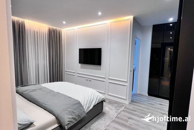 Shtepi me qera Apartament ne Tirane, 3+1, Mobilimi E mobiluar, Pagesa 1,700  Euro.