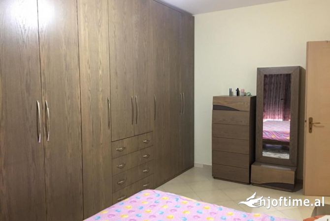Shtepi me qera 1+1 ne Tirane - 35,000 Leke