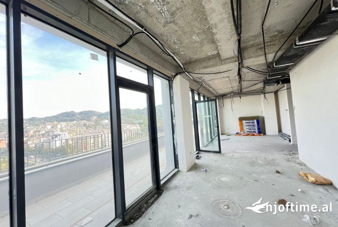 Shtepi ne shitje 4+1 ne Tirane - 950,000 Euro