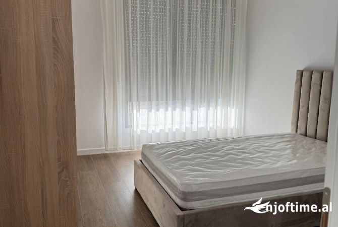 Shtepi me qera 2+1 ne Tirane - 650 Euro