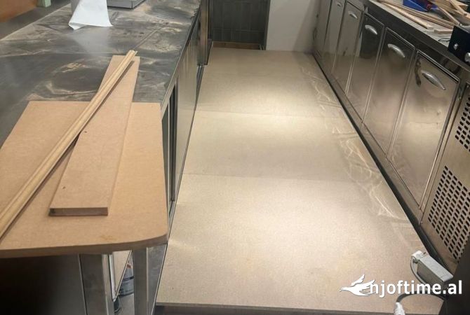 Ambient biznesi me qera 2+1 ne Tirane - 1,500 Euro